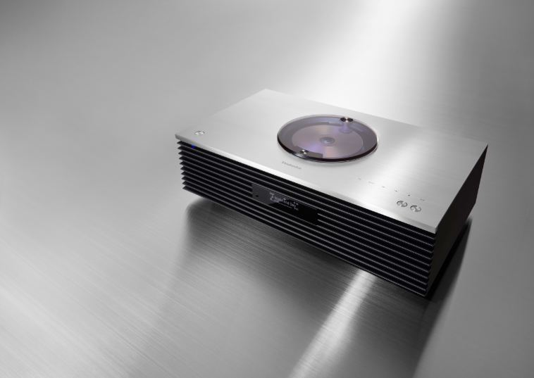 2020製　Technics SC-C70 オーディオ機器 Technicsの高音質小型オーディオ「SC-C70MK2」。CD再生の“手間を楽しむ